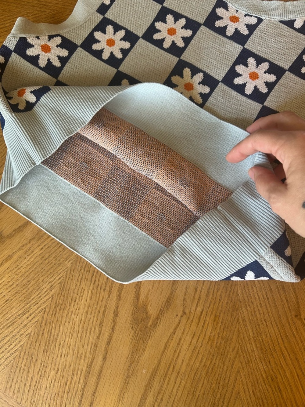 Zara Checkerboard Daisy Knit Sweater vest in Light Blue, Navy & Orange - Picture 3 of 4